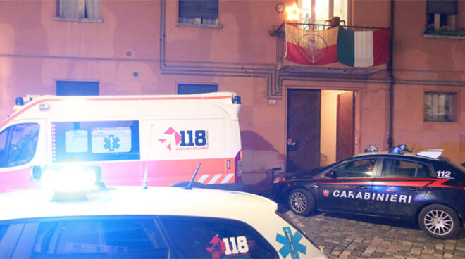 Tragedia in via Pietro Alighieri a Ravenna 69enne cade dal