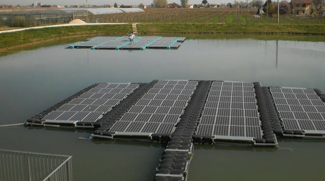 Il pannello fotovoltaico galleggiante di Ravenna