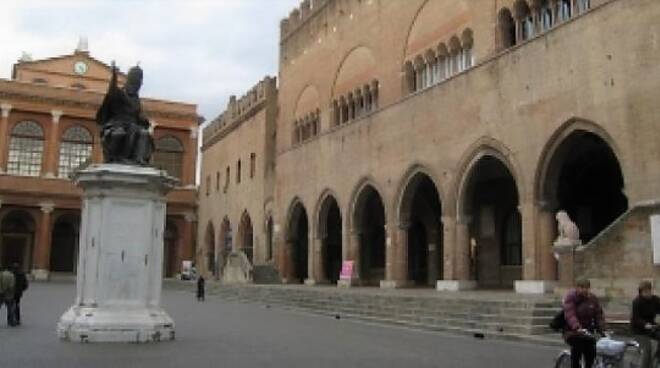 Rimini Per Una Scuola Di Abbracci Domenica 19 Luglio In Piazza Cavour Medici Psicologi Avvocati E Insegnanti Rimininotizie Net