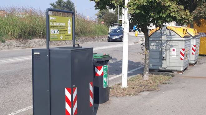 Comune di Faenza - PILLOLE DI RACCOLTA DIFFERENZIATA ♻️ #15 La modifica  nella raccolta dei rifiuti in centro storico richiede una certa gradualità.  In questa fase, l'Amministrazione sta monitorando i comportamenti per