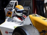 Piero Martini esce dal box con la sua Minardi. Foto e galleria Bucci