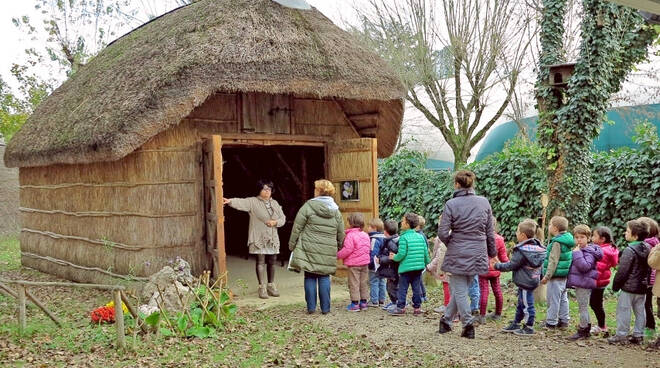 bambini all'ecomuseo delle erbe palustri