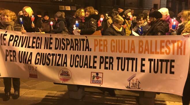 fiaccolata nè privilegi nè disparità per giulia ballestri