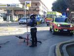 Incidente a Faenza: ciclista investito in rotonda