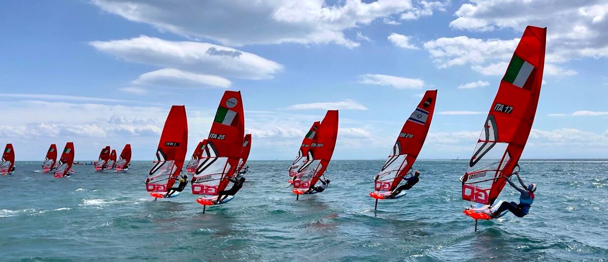 windsurf