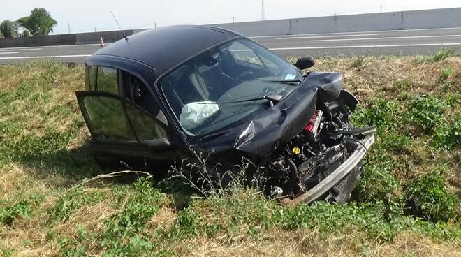 Incidente in autostrada all'altezza di Reda: grave un anziano