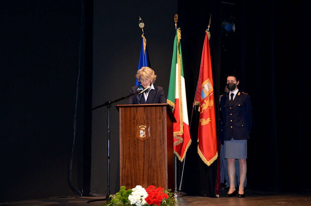 Francobollo celebrativo della Polizia di Stato nel 170° anniversario della  fondazione