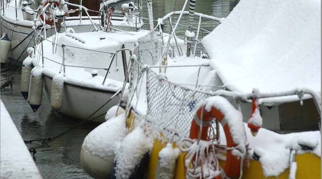 Scorcio fotografico del Porto Canale con neve (particolare), autore: Luigi Carobene