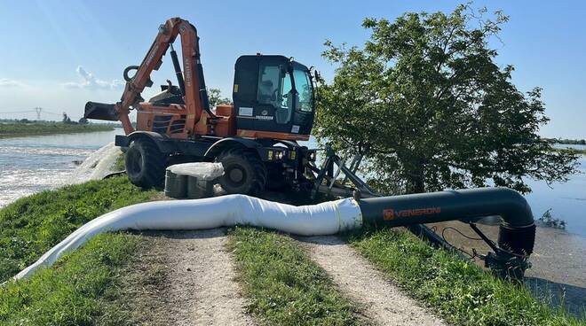 Consorzio di bonifica della Romagna Occidentale_alluvione_pompaggio_1