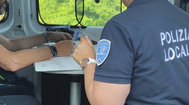 controlli polizia locale mezzi pesanti camion