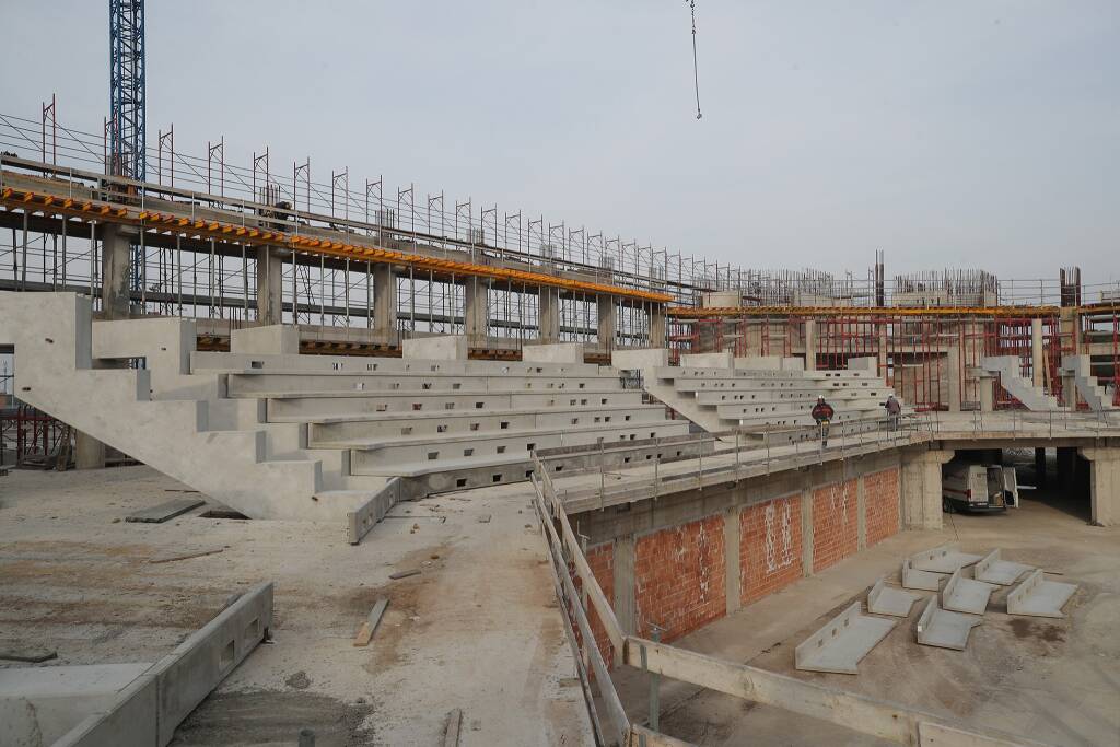 cantiere palasport 