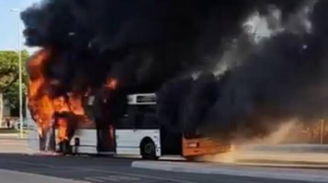 autobus incendio