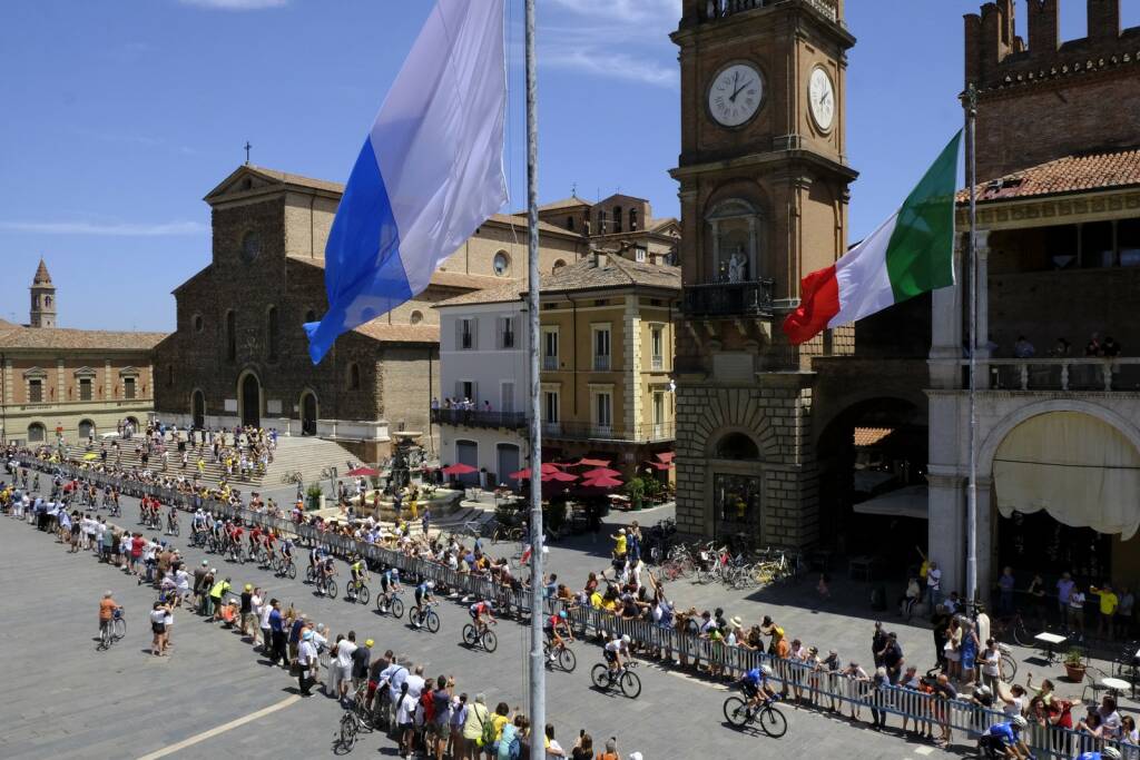 Il passaggio da Faenza del Tour de France 