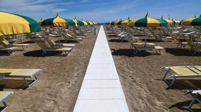 Salviamo le spiagge della Romagna - iniziativa Legacoop a Rimini