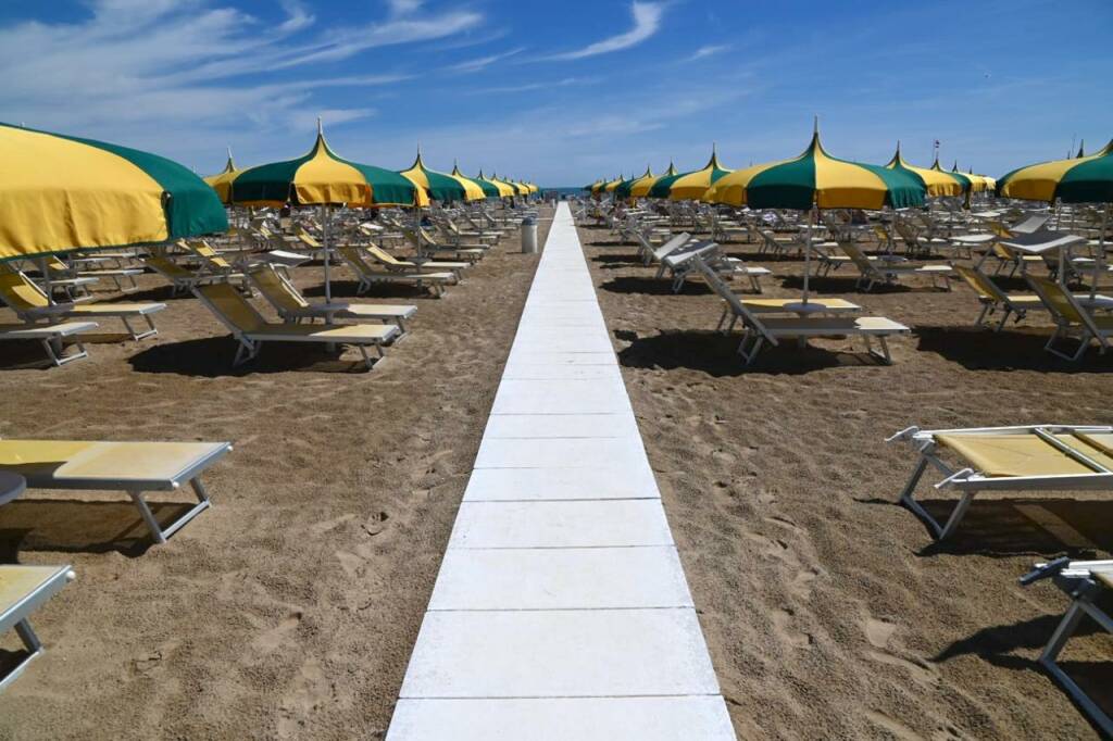 Salviamo le spiagge della Romagna - iniziativa Legacoop a Rimini