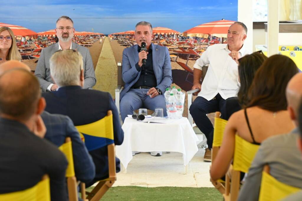 Salviamo le spiagge della Romagna - iniziativa Legacoop a Rimini