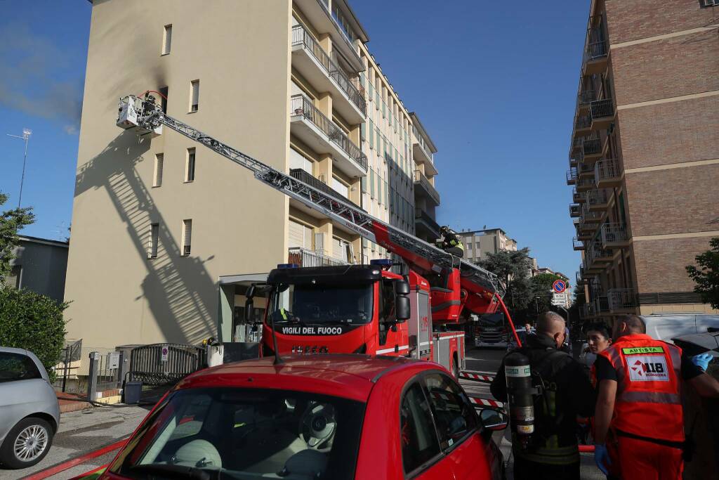 Incendio in via aniene 