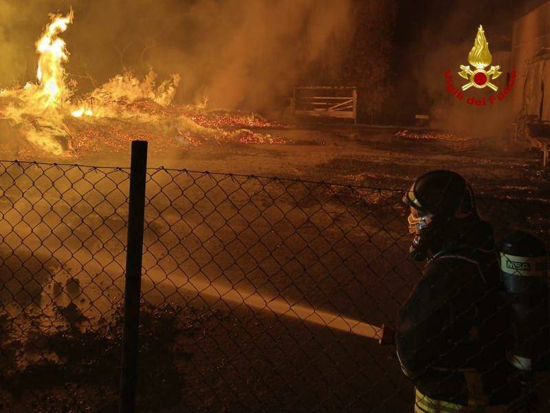 incendio capannone forlì