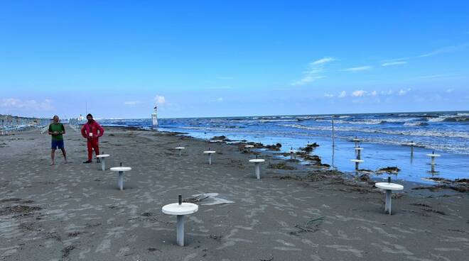 La spiaggia di Cesenatico colpita dal maltempo