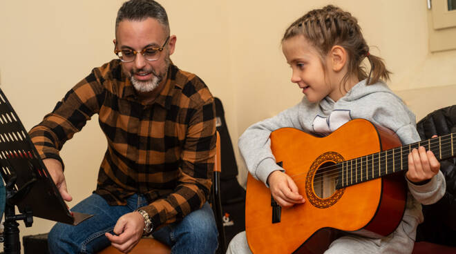 musica, bambini e musica, chitarra